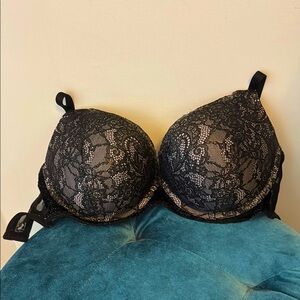 Victoria’s Secret Very Sexy Push-up Bra 32DDD